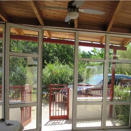 λαμπίρι κοντά στη θάλασσα Holiday home
